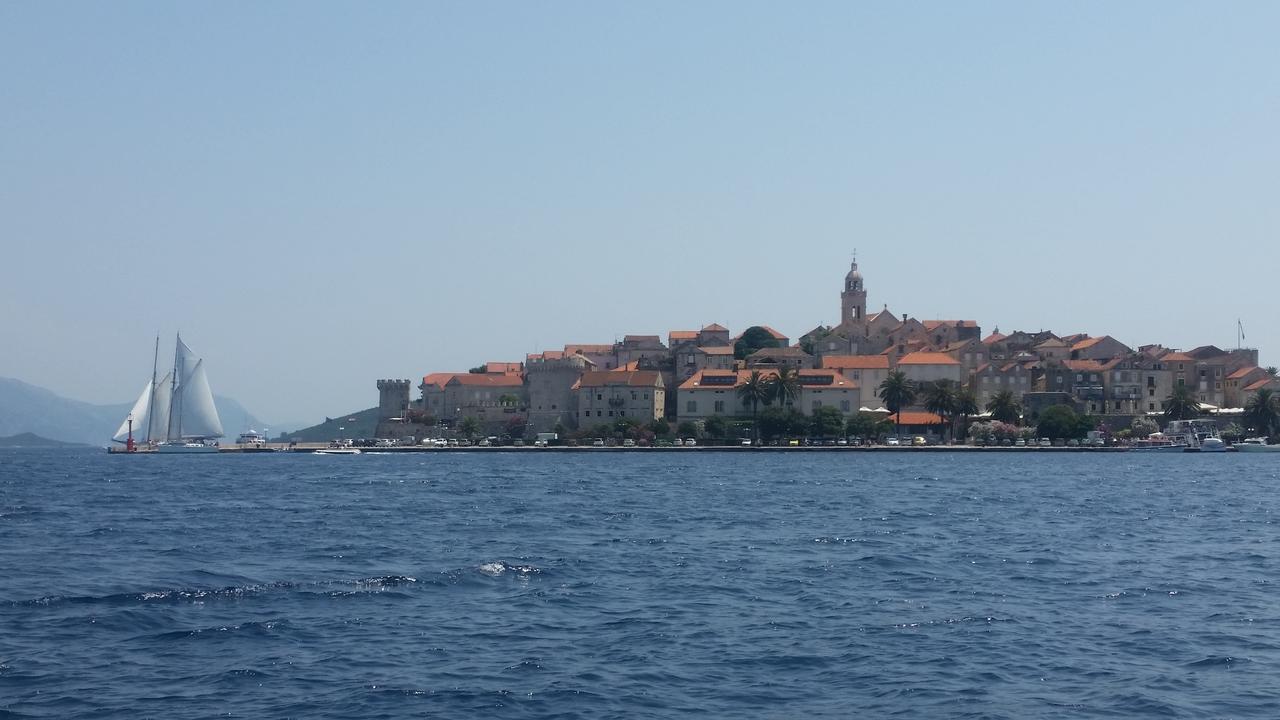 Villa Jade Apartments Front Row Sea View - Walk To Korcula Old Town Medvinjak Exterior photo