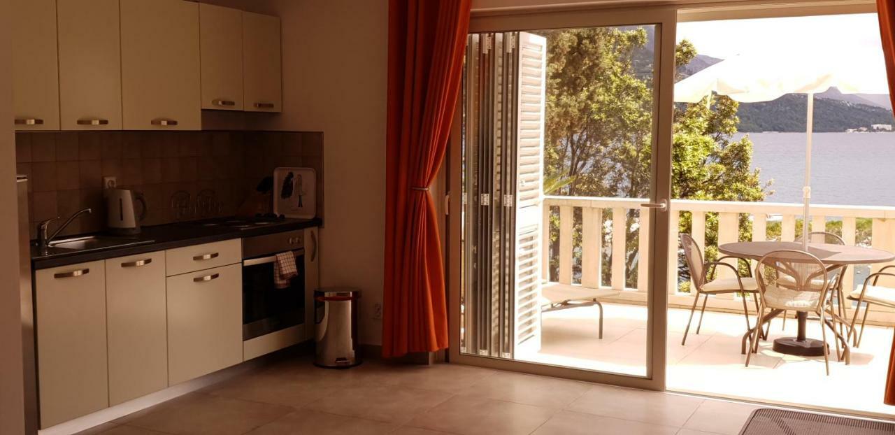 Villa Jade Apartments Front Row Sea View - Walk To Korcula Old Town Medvinjak Exterior photo