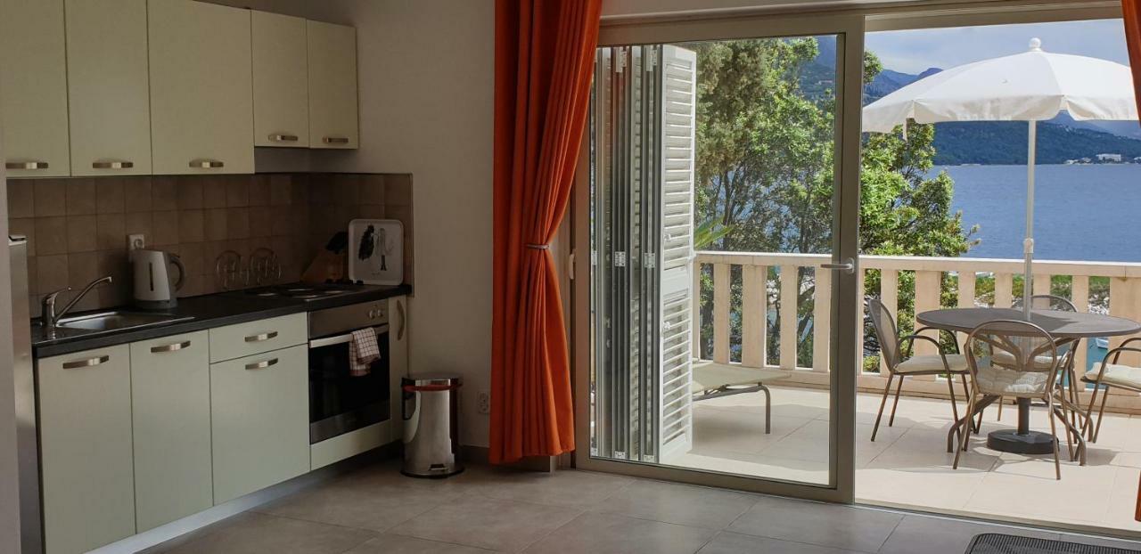 Villa Jade Apartments Front Row Sea View - Walk To Korcula Old Town Medvinjak Exterior photo